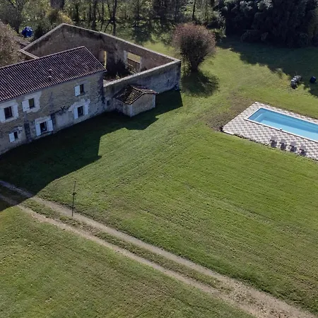 Holiday home Les Escures 2 *