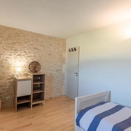 Feriehus Les Ecures 2