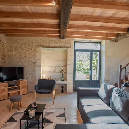 Les Escures 2 Holiday home