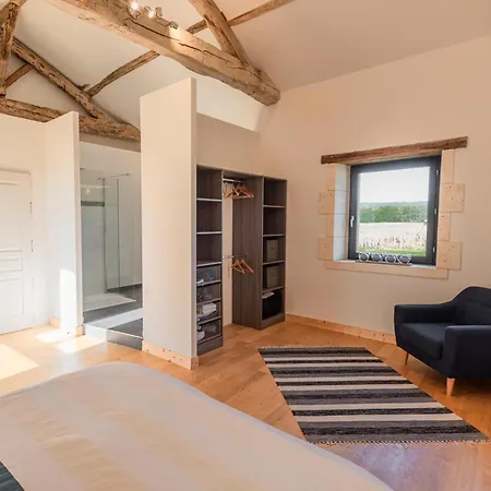 Les Escures 2 * Champagne-et-Fontaine