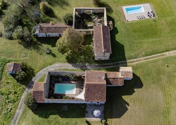 Vakantiehuis Les Escures 2 *